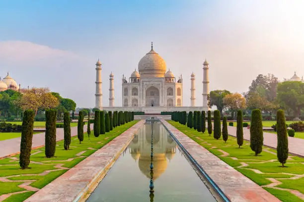 Mathura Vrindavan Tour Package via Taj Mahal